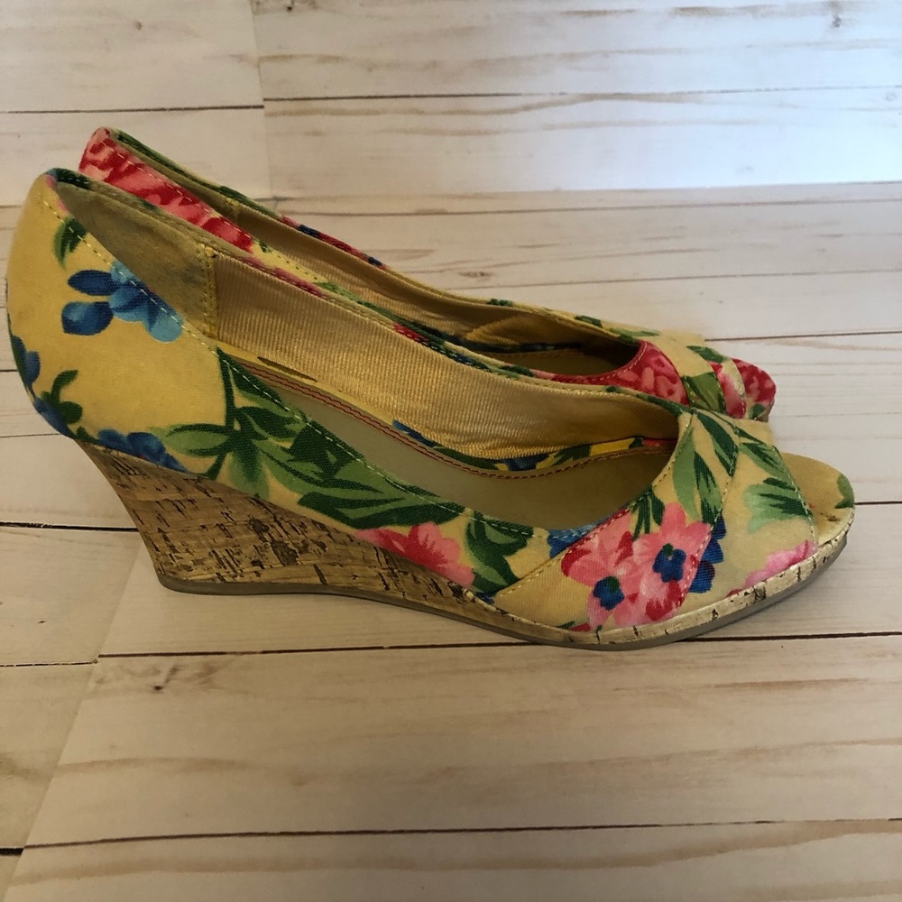 Lifestride softsystem floral peep toe wedge 8.5